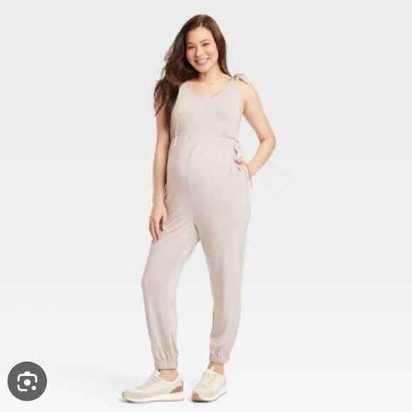 Ingrid + Isabel Leisure Maternity Jumpsuit Size S - Picture 1 of 5